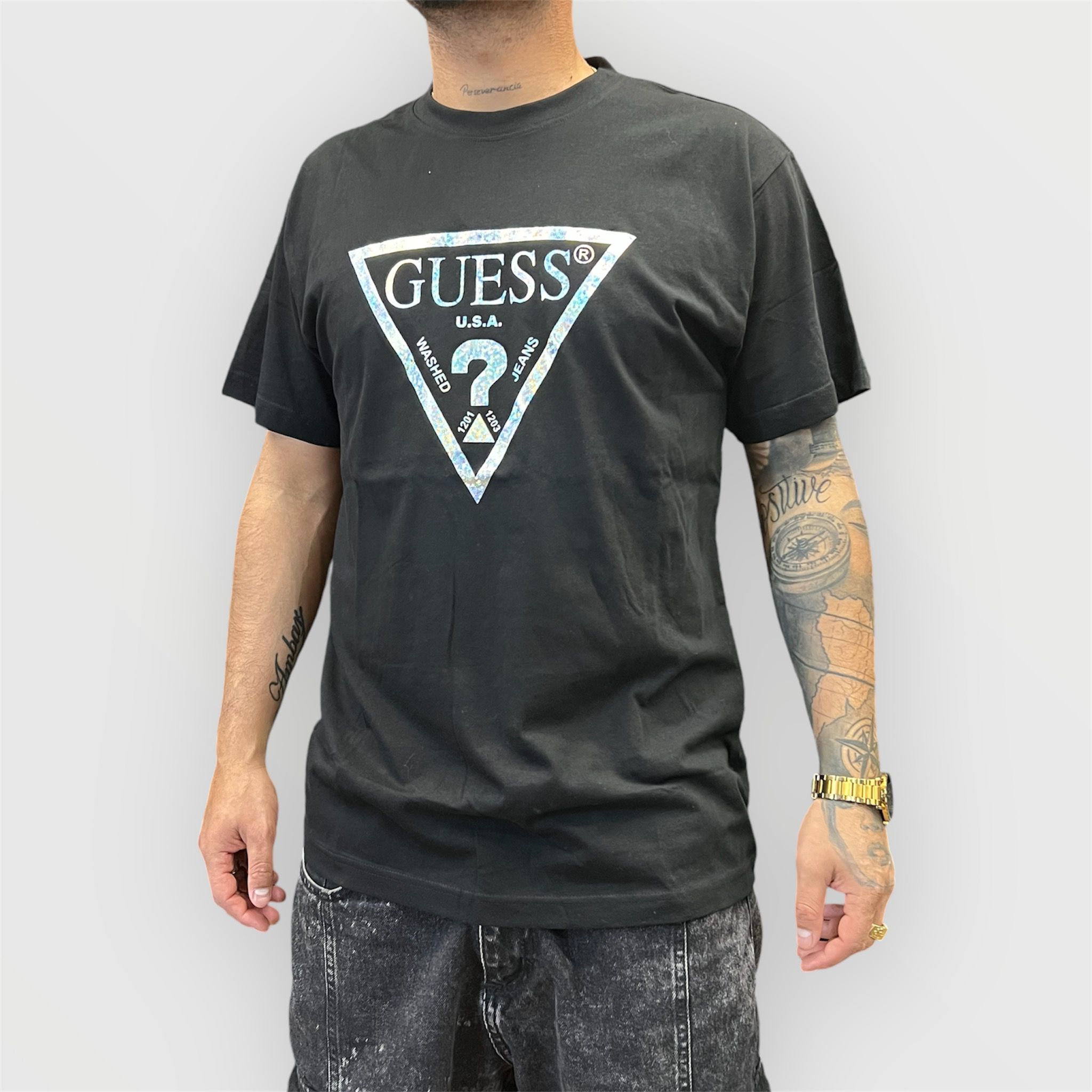 Remera Guess N/Plateado brilloso