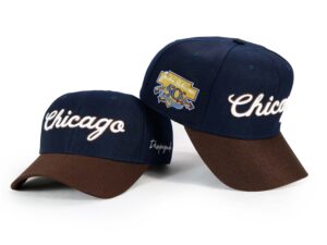 Gorro CHICAGO bordado con diseño a los lados, autorregulable para mayor comodidad.