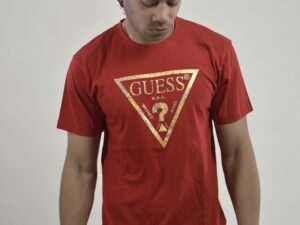 Remera G roja/dorada